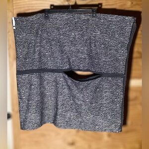 Lululemon - Multi Functional Scarf With Snaps